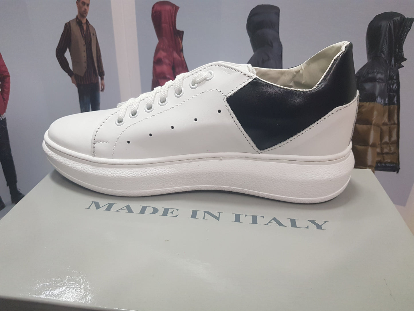 LEDER-SNEAKER-SCHUH FÜR HERREN